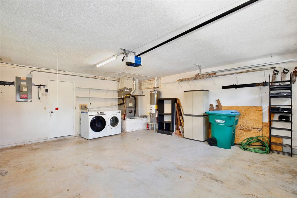 Image 24 of property listing at 904 NORFOLK COURT, Longwood, FL 32750