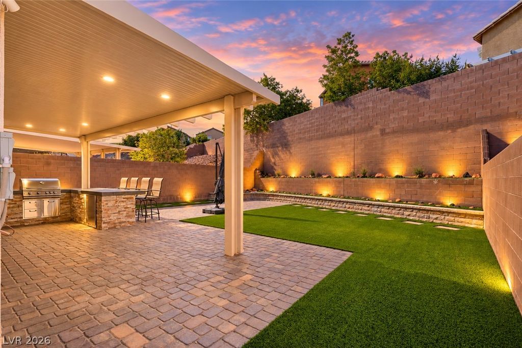 7707 Lone Shepherd Drive, Las Vegas, NV 89166 — photo 2