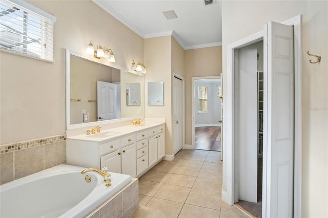 10734 WOODCHASE CIRCLE, Orlando, FL 32836
