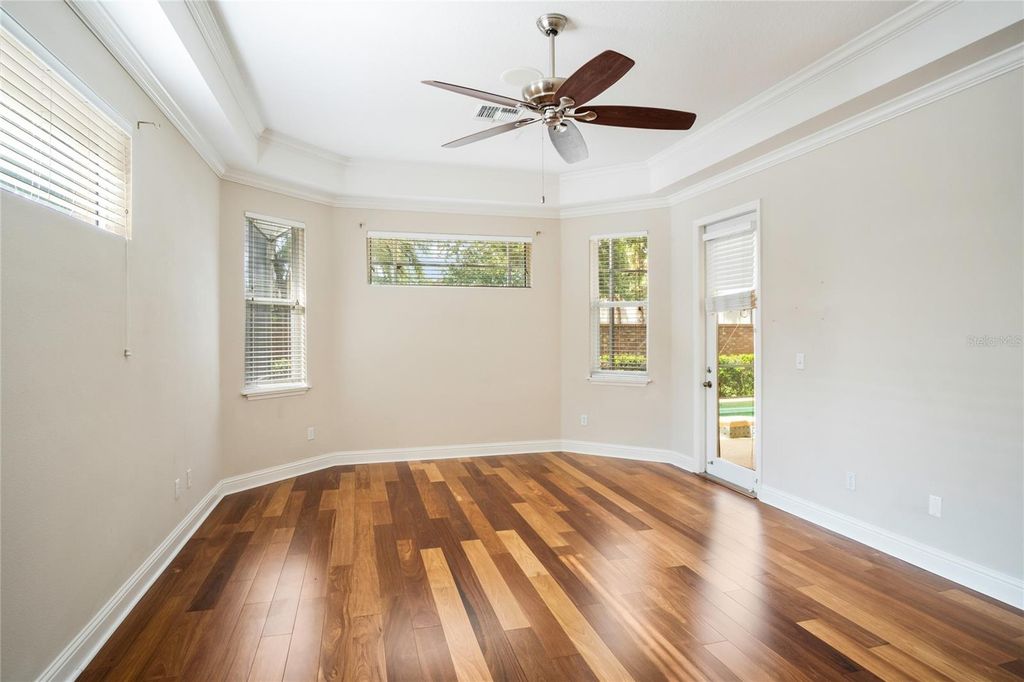 Image 13 of property listing at 10734 WOODCHASE CIRCLE, Orlando, FL 32836