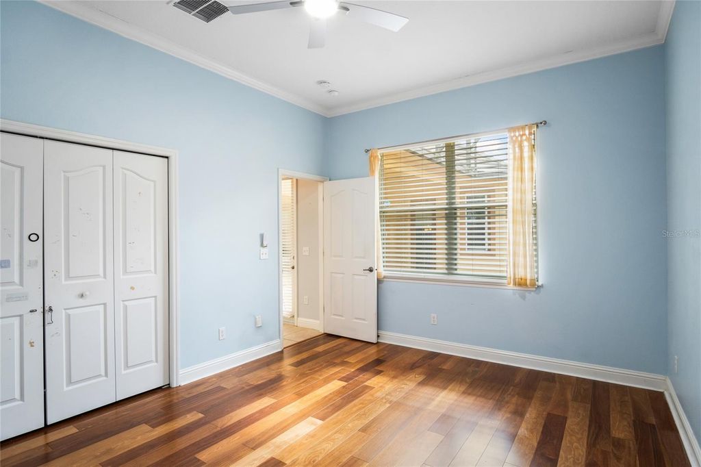 Image 22 of property listing at 10734 WOODCHASE CIRCLE, Orlando, FL 32836