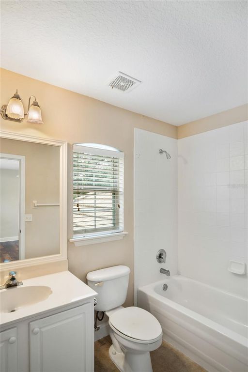 Image 26 of property listing at 10734 WOODCHASE CIRCLE, Orlando, FL 32836