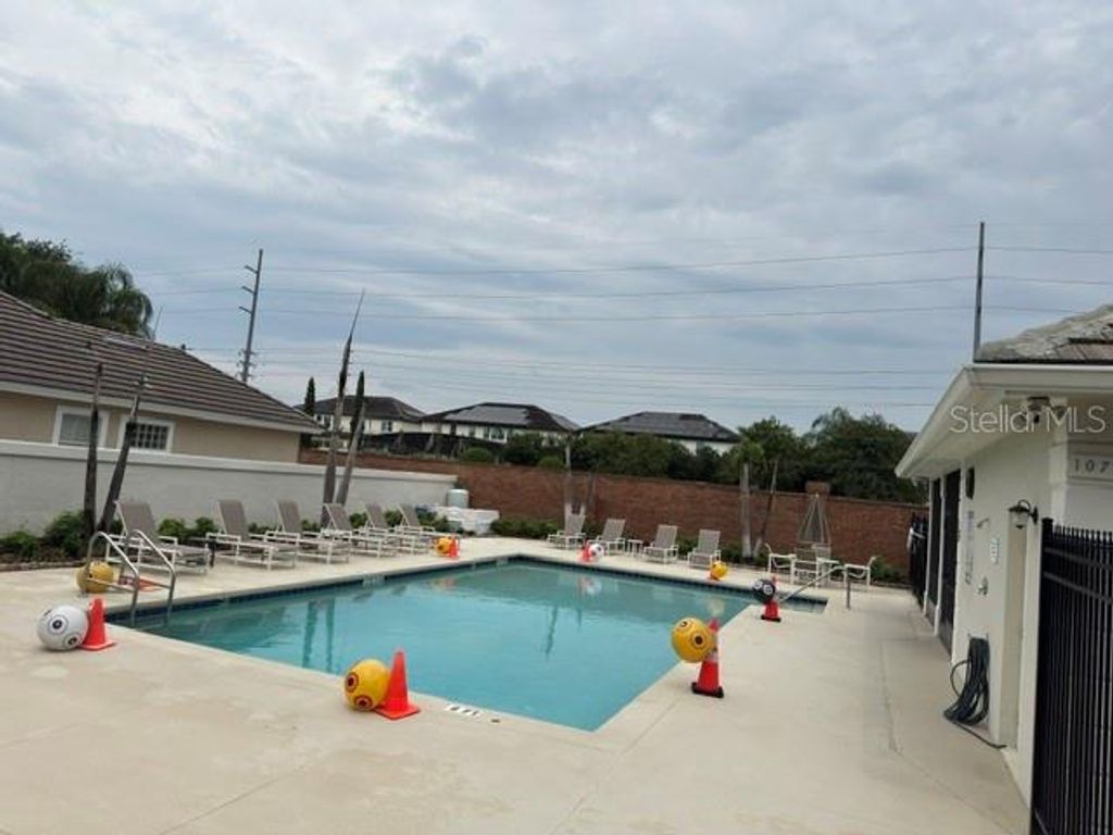 Image 39 of property listing at 10734 WOODCHASE CIRCLE, Orlando, FL 32836