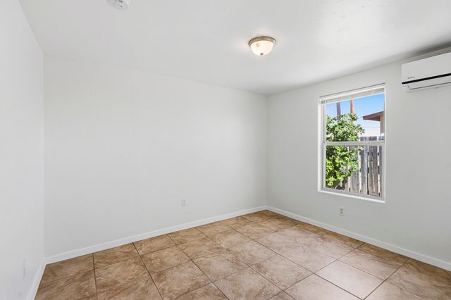 212 S 5th Street, Belen, NM 87002