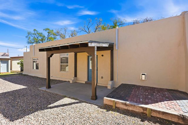212 S 5th Street, Belen, NM 87002