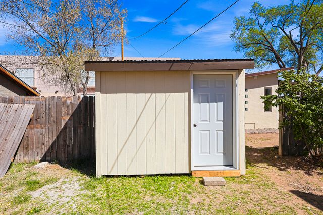 212 S 5th Street, Belen, NM 87002