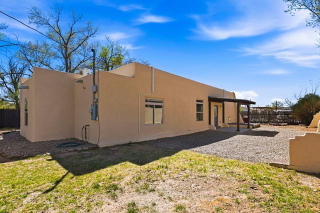212 S 5th Street, Belen, NM 87002