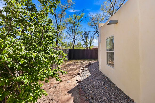 212 S 5th Street, Belen, NM 87002