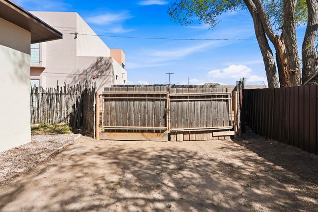 212 S 5th Street, Belen, NM 87002