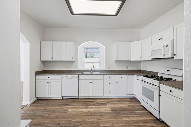 212 S 5th Street, Belen, NM 87002