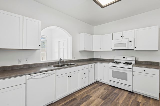 212 S 5th Street, Belen, NM 87002