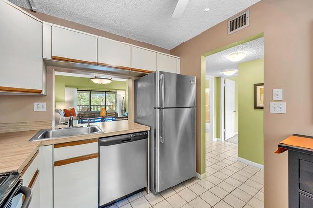 3123 Carambola Circle S 3123, Coconut Creek, FL 33066