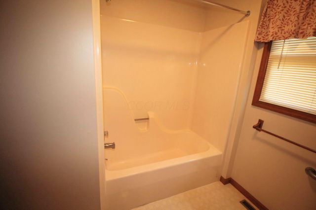 103 Cambridge Road, Delaware, OH 43015