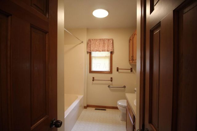 103 Cambridge Road, Delaware, OH 43015