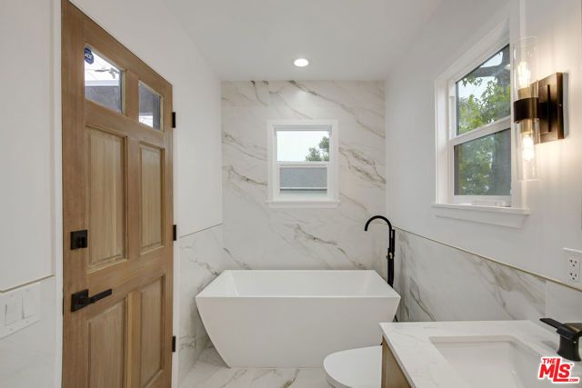 1696 N Altadena Drive, Altadena, CA 91001