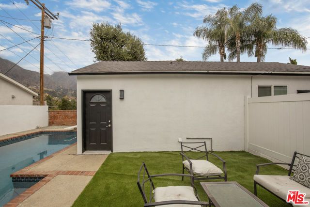 1696 N Altadena Drive, Altadena, CA 91001