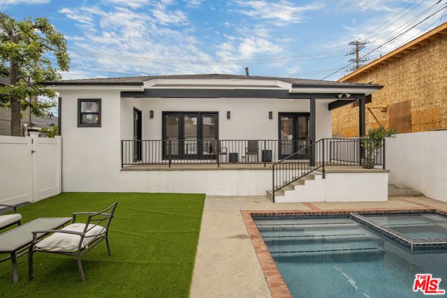 1696 N Altadena Drive, Altadena, CA 91001