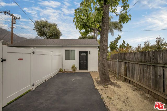 1696 N Altadena Drive, Altadena, CA 91001