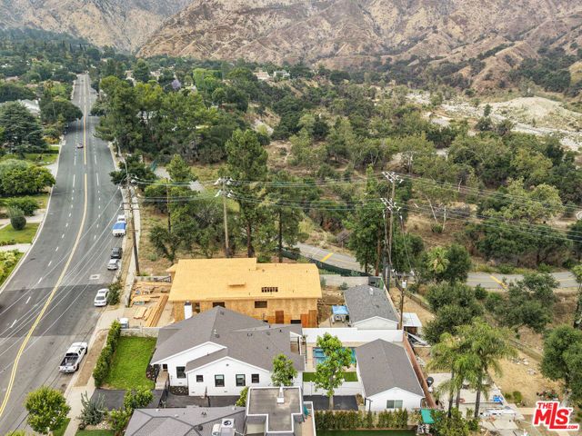 1696 N Altadena Drive, Altadena, CA 91001