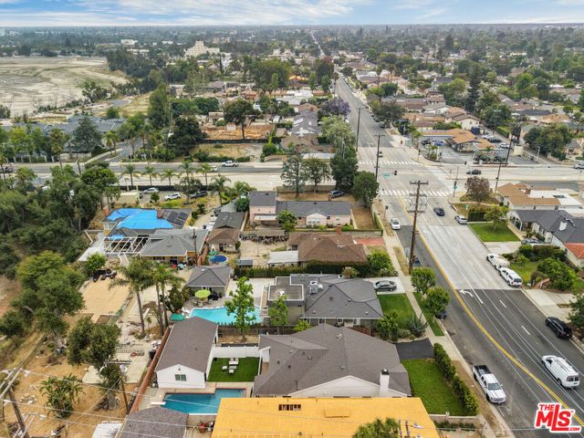 1696 N Altadena Drive, Altadena, CA 91001