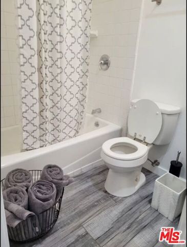 1696 N Altadena Drive, Altadena, CA 91001