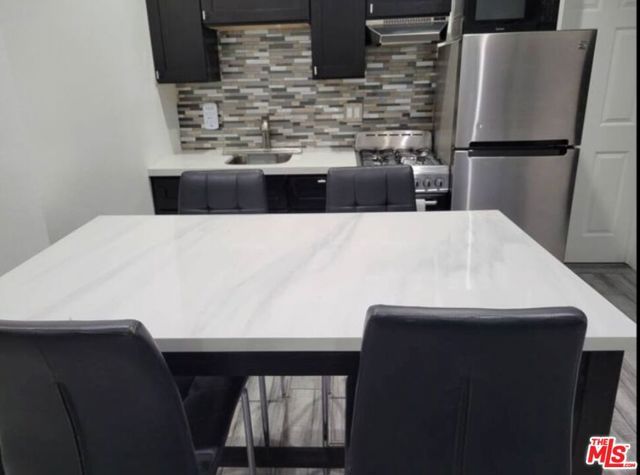 1696 N Altadena Drive, Altadena, CA 91001