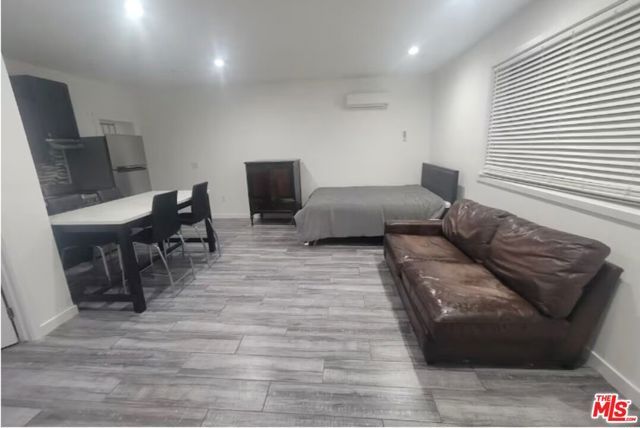 1696 N Altadena Drive, Altadena, CA 91001