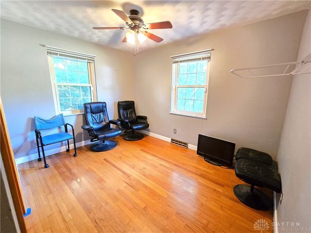 1290 Red Oaks Circle, Springfield, OH 45506