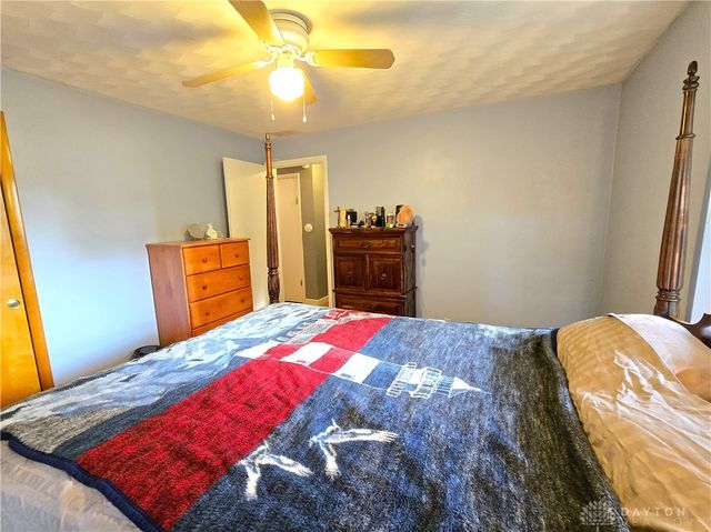 1290 Red Oaks Circle, Springfield, OH 45506