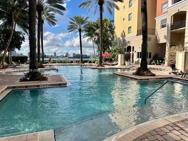 17150 N Bay Rd 2806, Sunny Isles Beach, FL 33160