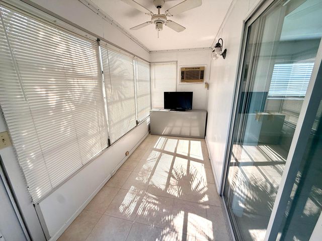 210 Tuscany Lane, Delray Beach, FL 33446