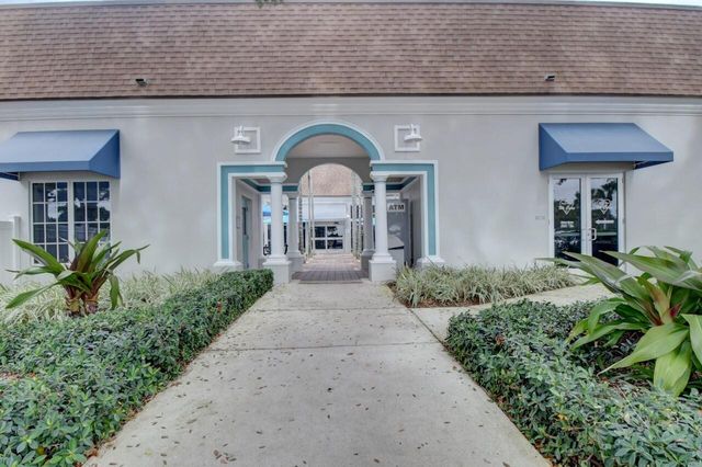 210 Tuscany Lane, Delray Beach, FL 33446