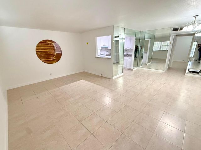 210 Tuscany Lane, Delray Beach, FL 33446