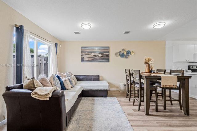 243 SW 6th Ln, Florida City, FL 33034