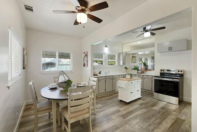 2126 E Fremont St, Stockton, CA 95205