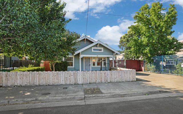 2126 E Fremont St, Stockton, CA 95205