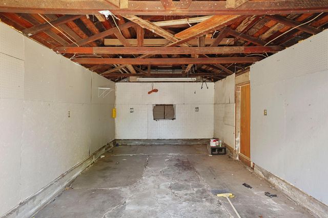 2126 E Fremont St, Stockton, CA 95205
