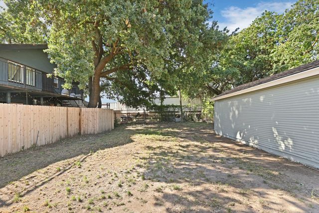 2126 E Fremont St, Stockton, CA 95205