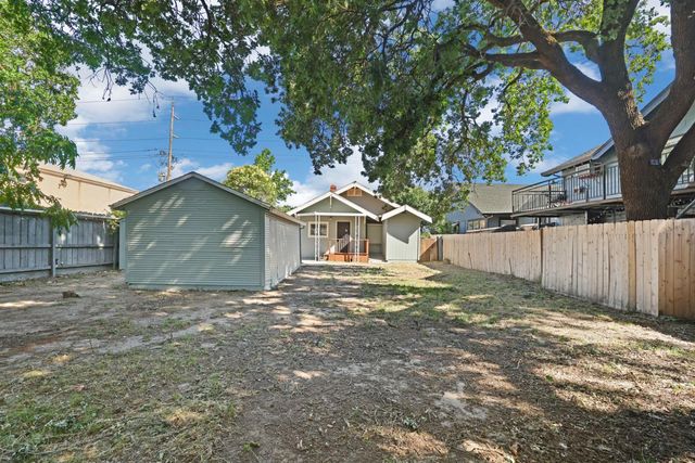 2126 E Fremont St, Stockton, CA 95205