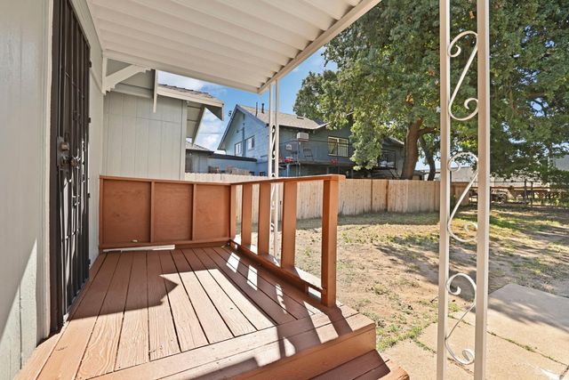 2126 E Fremont St, Stockton, CA 95205