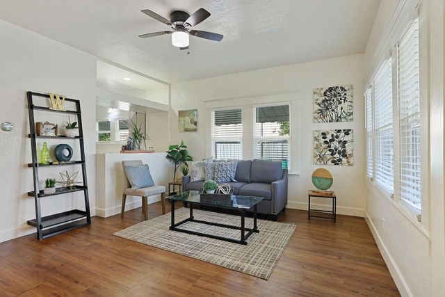 2126 E Fremont St, Stockton, CA 95205