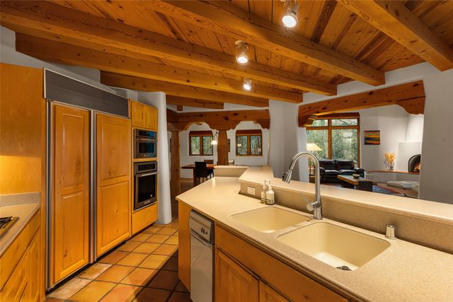 869 Paseo Del Sur, Santa Fe, NM 87501