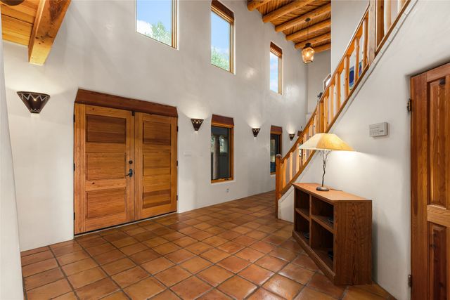 869 Paseo Del Sur, Santa Fe, NM 87501