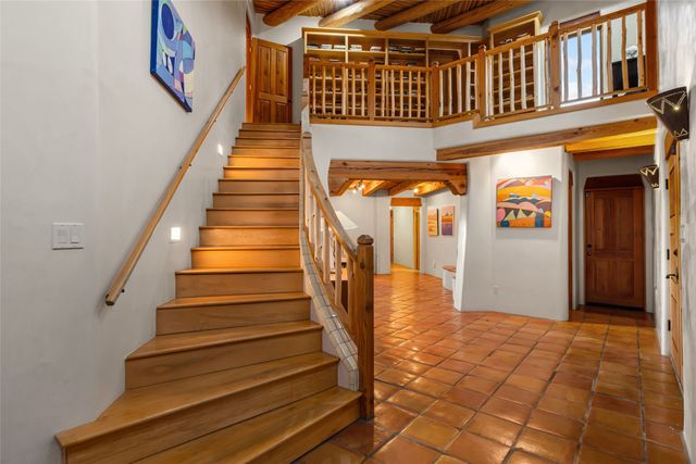 869 Paseo Del Sur, Santa Fe, NM 87501