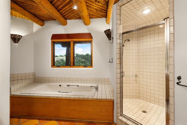 869 Paseo Del Sur, Santa Fe, NM 87501