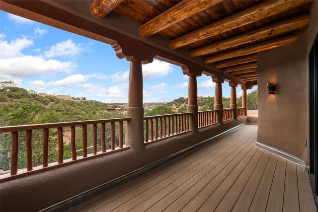 869 Paseo Del Sur, Santa Fe, NM 87501