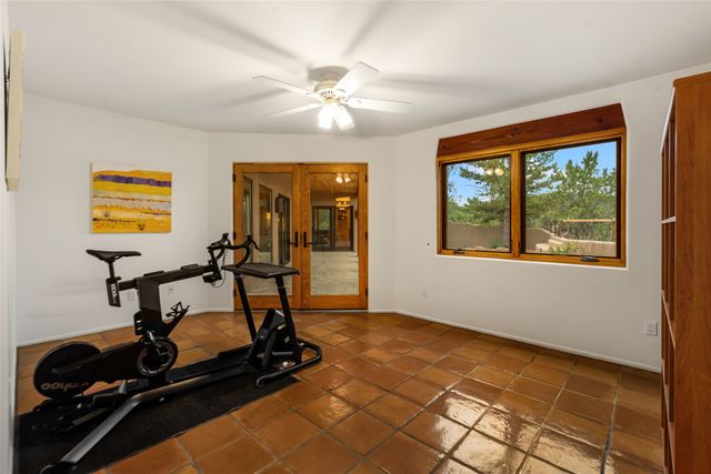 869 Paseo Del Sur, Santa Fe, NM 87501