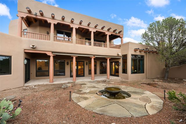 869 Paseo Del Sur, Santa Fe, NM 87501