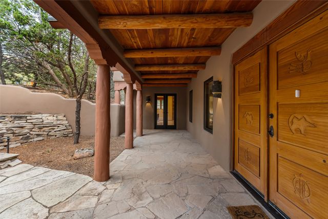 869 Paseo Del Sur, Santa Fe, NM 87501