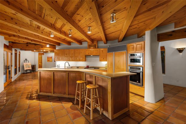 869 Paseo Del Sur, Santa Fe, NM 87501